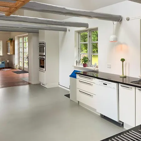 3 Bedroom Lovely In